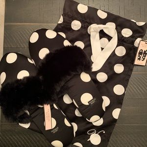 NWT Victoria’s Secret slippers